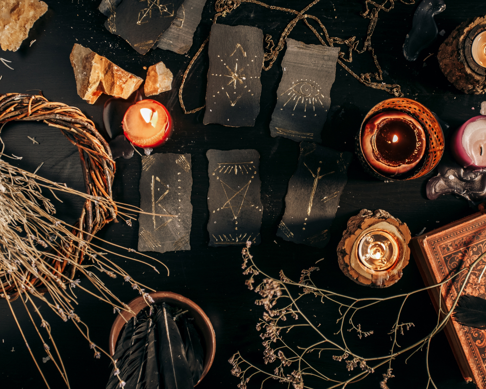 Выявление причины проблемы с помощью Таро и рун