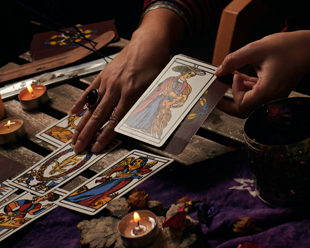 Расклад Таро «Мысли, чувства и действия» от Рады Сластеновой